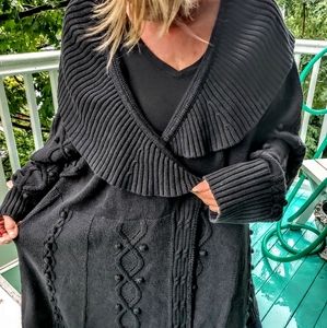 Long wrapped sweater detailed knitting